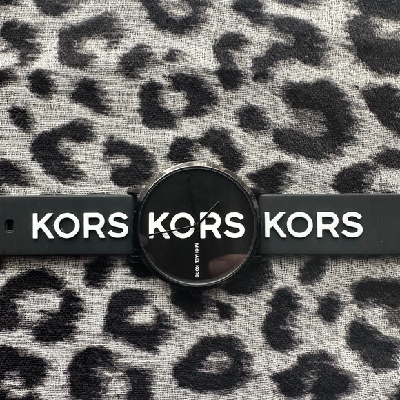 Michael Kors Unisex Watch - Picture 1 of 6